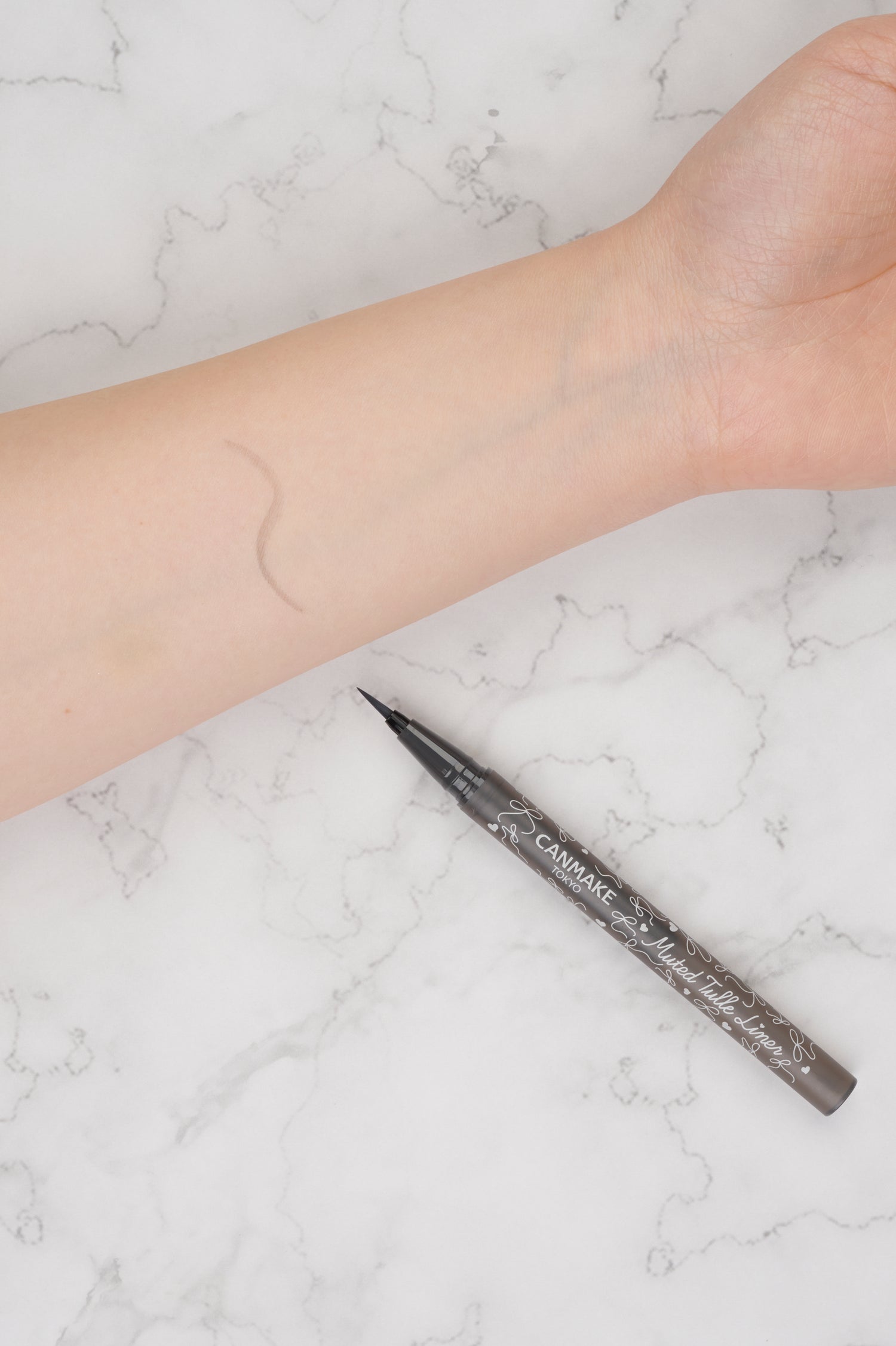 CANMAKE Muted Tulle Liner [New]